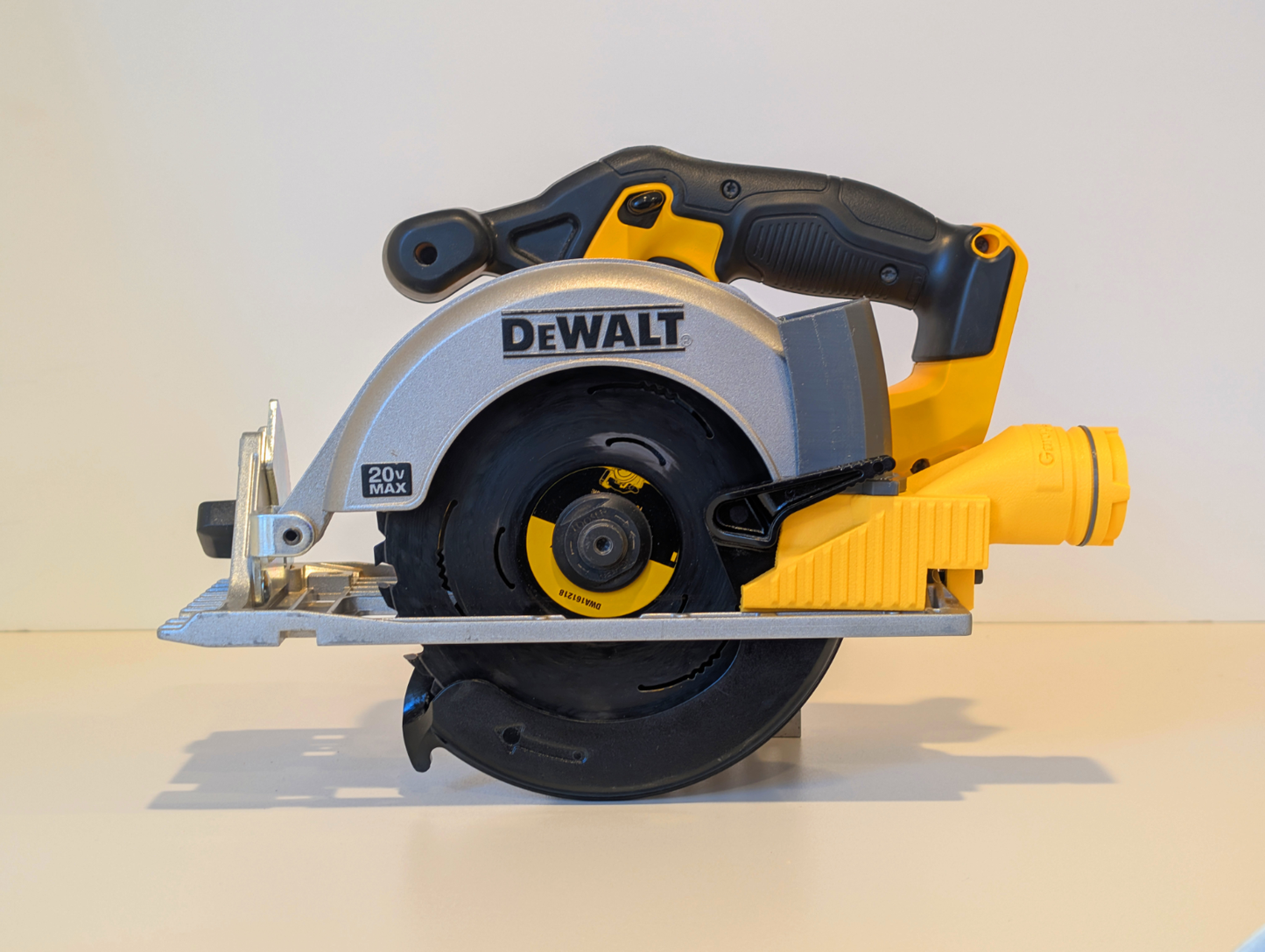 Vacuum Adapter for DeWALT DCS391 20v Circular Saw (Airlock Compatible)